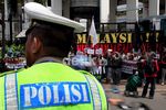 May Day, Kedubes Malaysia Tidak Luput dari Demo
