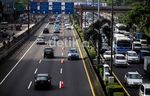 Macet Menggila, Lawan Arus di Tol Diberlakukan