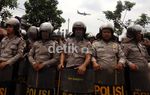 Dihadang Polisi, Buruh Gagal Tembus Bandara Soeta