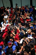 Slank Hibur Ribuan Buruh