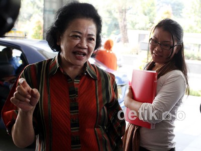 Politisi Gerindra Jenguk Menkes