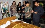 Jenazah Mantan Menkes Disalatkan