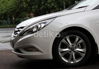 Hyundai menyebut Sonata sebagai sebuah grand luxury yang orang lain hanya bisa memimpikannya.