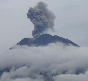 Status Gunung Semeru Diturunkan dari Siaga ke Waspada