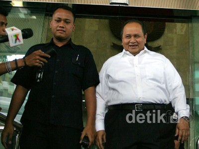 Terseret Miranda, Ketua Komisi IX Diperiksa KPK