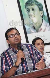 Kordinator Kontras Haris Azhar Hamid meminta pemerintah serius mengungkap kasus Munir. Sebab, dengan hanya menghukum eksekutor lapangan yakni Pollycarpus sementara dalang intelektual masih beredar, semakin tinggi ancaman bagi para saksi kasus Munir.