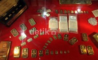 Beragam logam mulia juga ditawarkan oleh PT Aneka Tambang Tbk (Antam).