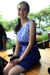 Gaya imut arumi. (Hendra Gunawan)