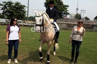 Dirut Pazia Yulianesiane Sulistiyawati (kiri), menilai cabang olahraga berkuda memiliki perkembangan bagus dan dapat bersaing di event internasional.