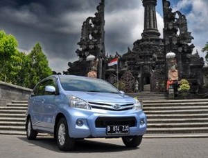 Daihatsu Gelar Bursa Mobil di Kuningan