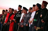 Masyarakat persilatan akan mengawal dan mendampingi terus Fauzi Bowo dan Nahrowi Ramli dalam pemilihan Cagub dan Wagub DKI Jakarta.