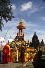 Detik-detik Waisak di Candi Sewu