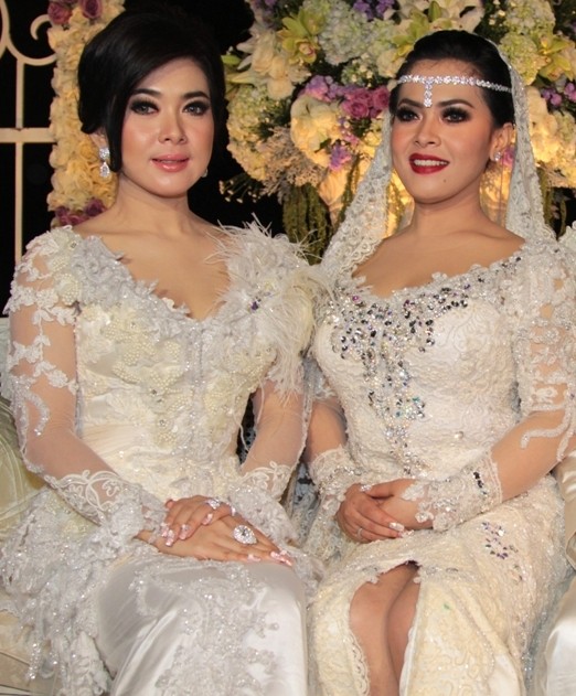 Dilangkahi Adik Menikah, Syahrini Hanya Minta Alat Salat