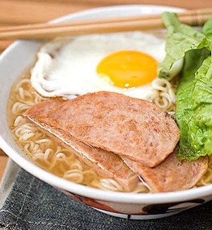 Mau Sarapan Mi Instan Lebih Sehat? Ini Dia Caranya!