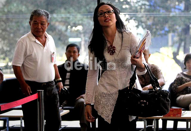 Angie Sedih Tak Bisa Melukis di Rutan KPK