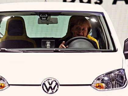 Mobil Bekas Angela Merkel Cuma Rp 100 Jutaan