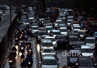 Hujan Deras, Jakarta Macet Parah