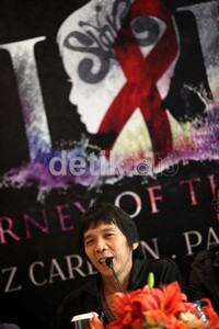 Perubahan tempat dan tanggal itu dilakukan demi menjangkau para penggemar Slank dari kalangan menengah ke atas.