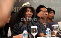 Konser Slank ini juga akan menggendeng Oleg Sanchabaktiar sebagai art direktornya.