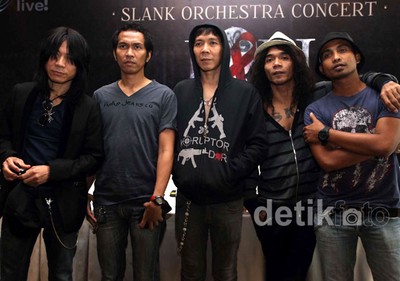 Slank Hibur Penggemar Wangi di Hotel Berbintang
