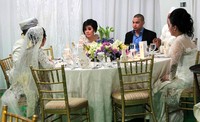 Syahrini mengajak kekasihnya pria asal Malaysia, Bubu makan malam bersama keluarga besarnya. Herianto Batubara/detikHot.