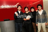 Para personel dMasiv optimis serta berharap album Persiapan dapat diterima dengan baik oleh masyarakat.