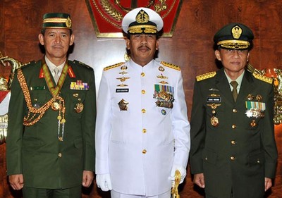 Panglima Tentara Brunei Terima Penghargaan dari TNI
