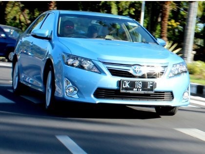 Mobil Dinas Pemerintah Bakal Pakai Mobil Hybrid