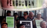 Mereka sangat berharap hasil tersebut dibuka karena dapat menjadidasar bagi kejaksaan ke penyidikan dan mendekati proses hukum yanglebih terang.