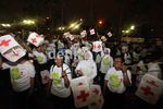 Ratusan Lampion di Hari Palang Merah Sedunia