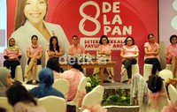 Delapan wanita ini memiliki kisah dan cerita menarik tentang kanker payudara yang akhirnya menggerakan ia untuk mengkampanyekan betapa pentingnya menjaga kesehatan payudara