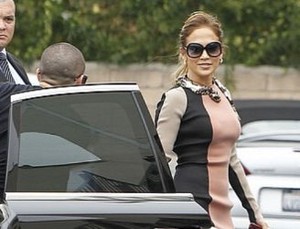 Jennifer Lopez Senang Hantu Inggris