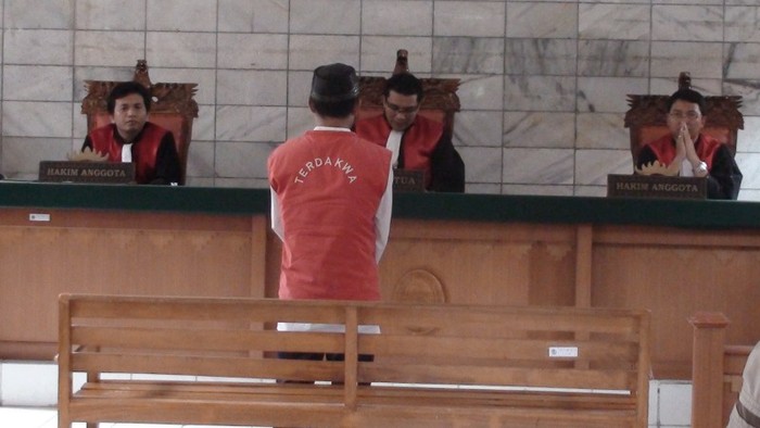 Ayah Perkosa Anak Kandung Hingga Hamil Dihukum 15 Tahun Penjara