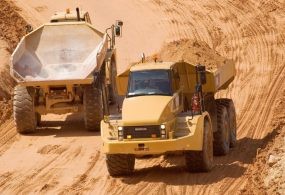 Pemda Berat Larang Kendaraan Tambang & Perkebunan Minum BBM Subsidi 