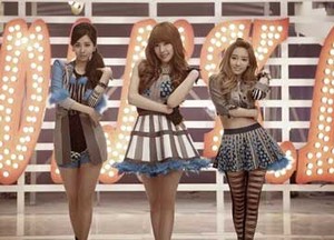 Video Musik TaeTiSeo Twinkle Ditonton 10 Juta Kali di YouTube