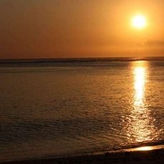 Pantai Maluk dan Cahaya Surga di Sumbawa