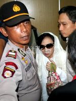 Nunun Resmi Berstatus Koruptor & Dibui 2,5 tahun