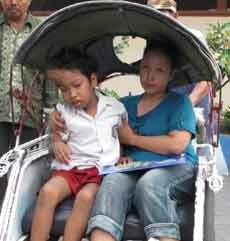 Siswa SDN Kapasari Pengidap Tumor Kepala Berjuang Ikut UN