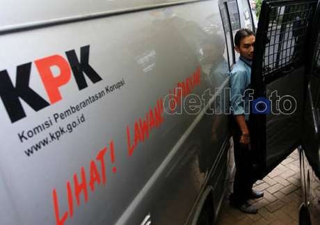KPK Geledah Kantor PT Adhi Karya Medan, Sita Berkas