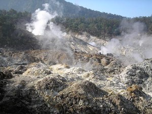 Kawah Ratu, Jejak Sukhoi di Puncak Gunung Salak