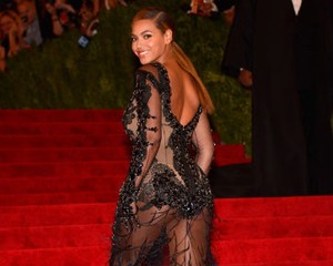 Fashion Dos & Donts: Busana Transparan Gagal ala Beyonce
