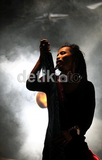 Satu konsep yang benar-benar unik itu disajikan di Barcode Cafe Kemang, Rabu (9/5) malam.