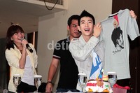 Park mendapat banyak hadiah dari para  para Jaywalkers, sebutan bagi para penggemarnya. Herianto Batubara/detikHot.