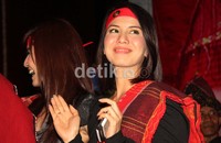 Tya Aristya juga ikut meramaikan acara pesta Bolon Simbolon 2012. Jenas/detikHot.