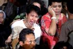 Lihat Jasad Korban Sukhoi di TV, Keluarga Histeris