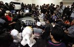 Lihat Jasad Korban Sukhoi di TV, Keluarga Histeris
