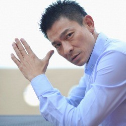 Andy Lau Dikaruniai Bayi Perempuan