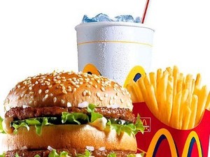 Imbalan Rp.32 Juta Buat yang Mau Makan Fast Food Selama 3 Bulan!