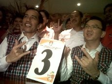 Tangan Metal, Simbol Optimisme Jokowi-Ahok di Pilkada DKI