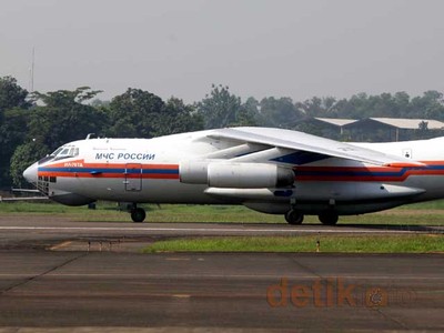 Pesawat Rusia Bantu Evakuasi Sukhoi Naas